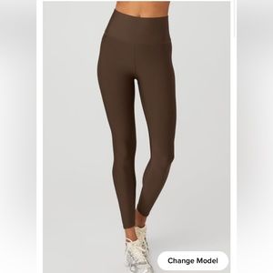 Alo Yoga Airlift leggings in Espresso